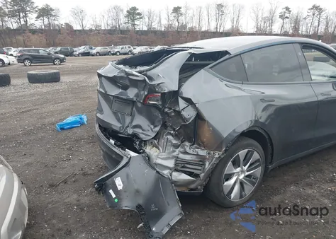 2023 Tesla Model Y Rwd from USA, damaged, VIN 7SAYGDED3PF966665